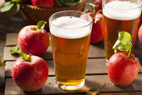 Cidre, alkoholický nápoj z jablek