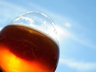 Pivní pupek je mýtus, pivo naopak pomáhá s mnoha problémy
