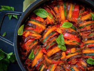 Ratatouille s kozím sýrem: Zdravá zapečená pochoutka