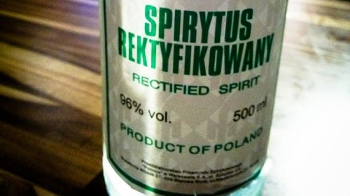 Spirytus: nesmírně silná vodka, po které lidé i umírají
