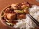 Kung pao: oblíbený pokrm, který obsahuje mnoho kalorií