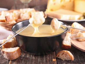 Fondue: netradiční jídlo, které si připravuje každý sám podle chuti