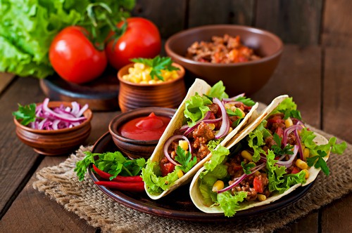 Tacos: tradiční mexický pokrm, který si lze připravit zdravěji