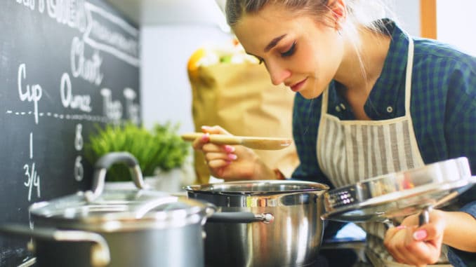 Jak se naučit vařit? Tyto základní dovednosti vám pomohou se v kuchyni rychle zorientovat