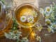 Heřmánkový čaj prospívá zdraví. Může mu ale i uškodit