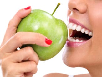 Na první pohled obyčejná jablka přináší našemu tělu nejednu zdravotní výhodu