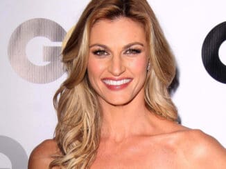 Komentátorka Erin Andrews zakládá svůj jídelníček na bílkovinách. Prozradila, jaké jídlo strká do kabelky