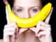 Opravdu vám banán dokáže zlepšit náladu? Vědci váhají, vy však s banánovo-kokosovým smoothie nemusíte