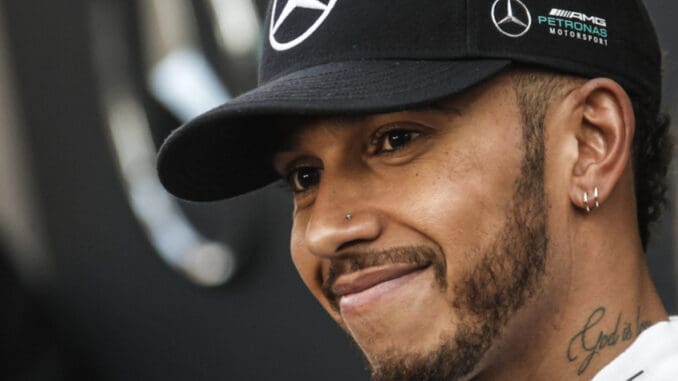 Hvězda formule 1 Lewis Hamilton dodržuje přísnou dietu. Podělil se o svůj běžný jídelníček