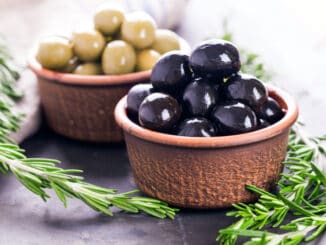 Zelené versus černé olivy: Milovníky oliv rozdělují na dva tábory. Liší se nejen zpracováním