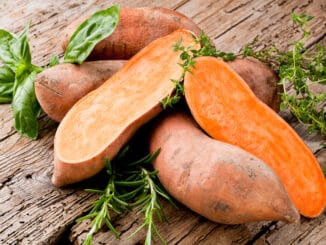 Sladké versus klasické brambory: Cukrovkáři by měli sáhnout po batátech. Odlišný glykemický index závisí i na zpracování