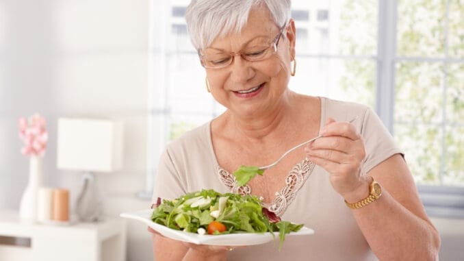 Dieta v menopauze: I strava může ovlivnit to, jak se v tomto období cítíte