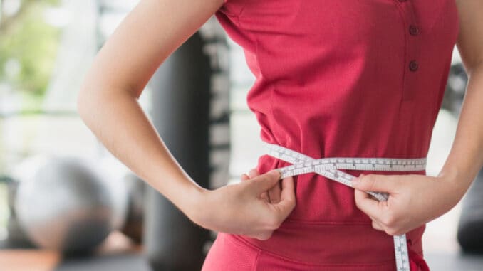 Jak zhubnout za měsíc: Krátkodobá a intenzivní dieta doplněná o spánek a správné cvičení