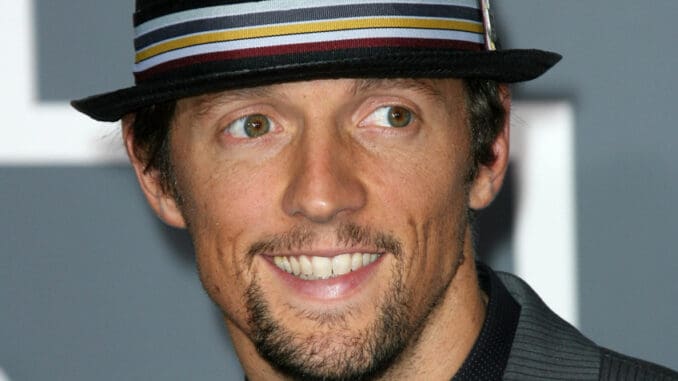 Jason Mraz se vydal na veganskou cestu netradičním způsobem. Chtěl podpořit kamaráda, kterému diagnostikovali cukrovku