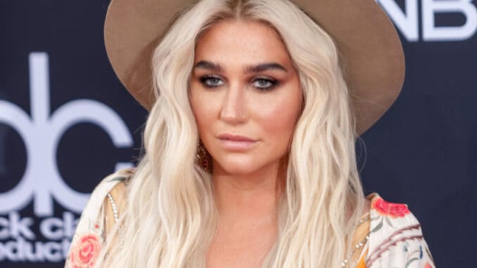 Zpěvačka Kesha popsala své temné období. Takto se poprala s anorexií