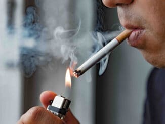 Kouření připravuje tělo o důležité látky. Kuřáci by do svého jídelníčku měli zařadit více vitaminů