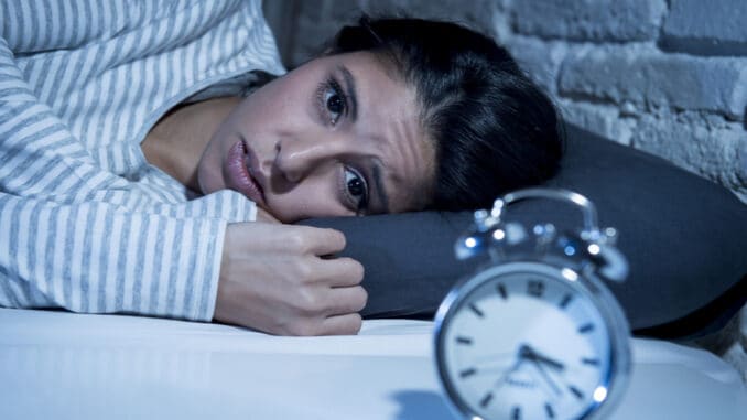 Pokud trpíte nespavostí a častým buzením, vyzkoušejte nápoje pro lepší spánek
