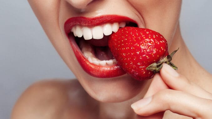 Nejlepší a nejhorší potraviny pro zuby aneb Jak se vyhnout zákrokům v zubařské ambulanci dobrou prevencí