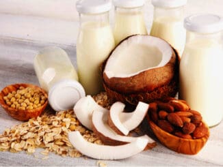 Veganské mléko: Po staletí se konzumuje v různých částech světa. Má své benefity i nutriční výhody