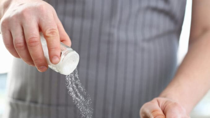 Vlhnutí kuchyňské soli: Běžný problém, kterému se dá snadno zabránit