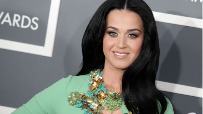 Katy Perry zhubla díky houbám. Nepotřebujete zrovna lanýže, aby vám šla kila dolů