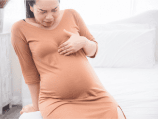 Způsoby, jak zmírnit pálení žáhy během těhotenství. Pomohou babské rady