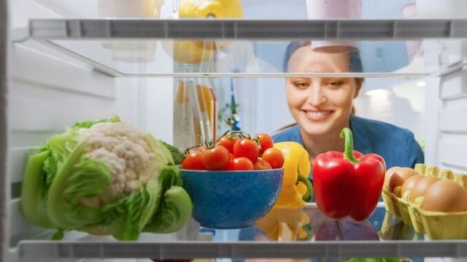 Jaké potraviny nikdy nedávat do lednice. Pozor dejte hlavně na zeleninu