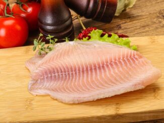 Tilápie je cenově dostupná ryba, která vás ale může ohrozit. Poradíme, jak ji připravovat správně