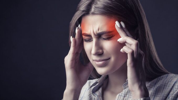 Trpíte bolestmi hlavy? Konzumace ryb a dalších potravin vám může pomoci snížit návratnost migrén