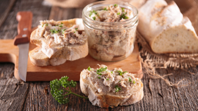 Rillettes: Francouzská specialita z vepřového masa, s níž si české ručičky hravě poradí