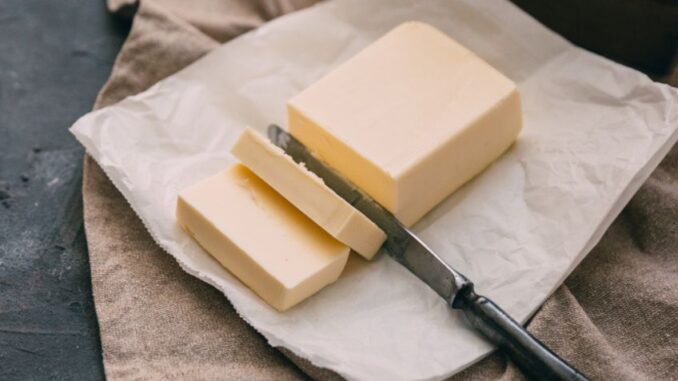 Jak rychle povolit máslo: Na mikrovlnku se vykašlete, může vám cukroví zkazit