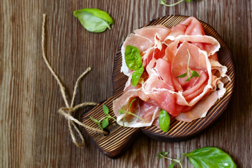Znáte rozdíly mezi jamón serrano a prosciutto crudo? Odlišují se