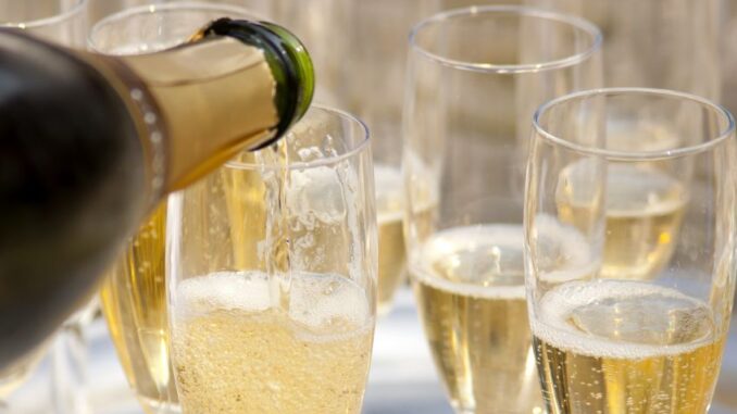 Rozdíl mezi pravým šampaňským a proseccem: Zdaleka nejde jen o cenu a místo původu