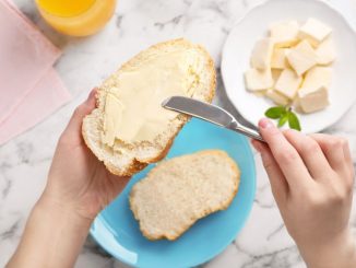 Margarín, máslo i ghí mají svá rizika. Ani s přepuštěným máslem to nepřehánějte