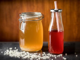 Kvašené nápoje: Rozdíly mezi kombuchou a tibi krystaly a jejich přínosy pro naše zdraví