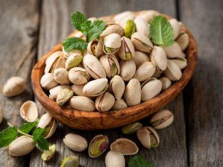 Pistácie jsou zdravé ořechy s nízkou kalorickou hodnotou. Přesto si na ně dejte pozor