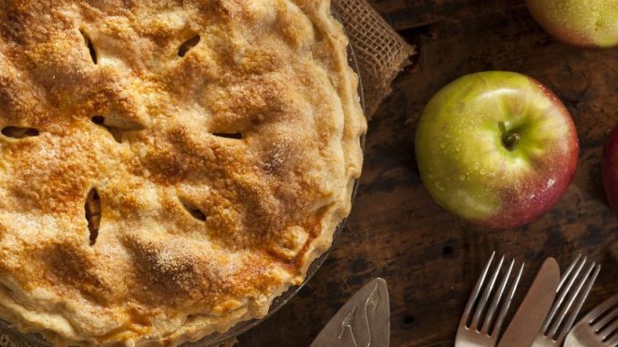 Koláč podle Jane Austen zachutná úplně všem. Vychutnejte si jablka v receptu z 18. století