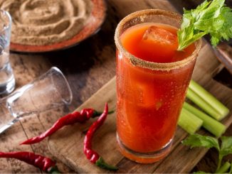 Koktejl Bloody Mary: Jeho původ je stejně zajímavý a rozmanitý jako jeho ingredience