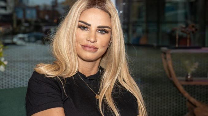 Katie Price drží pochybnou dietu a podstoupila další plastiky. Nepodporuje ji ani vlastní máma