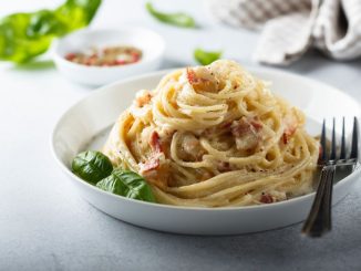 Špagety carborana jsou na přípravu velmi snadné. Udělejte si je doma i vy