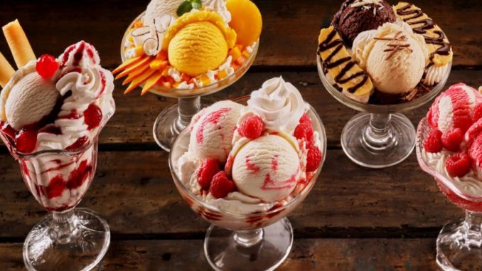 Sundae není jen obyčejný zmrzlinový pohár. Jeho příprava má jasná pravidla