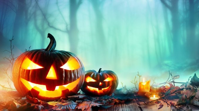 Základy Halloweenu položili již Keltové. Na jeho rozšíření měla velký podíl církev