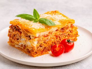 Lasagne sice nepatří k nejrychlejším receptům, na výsledku si ale o to víc pochutnáte