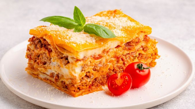 Lasagne sice nepatří k nejrychlejším receptům, na výsledku si ale o to víc pochutnáte