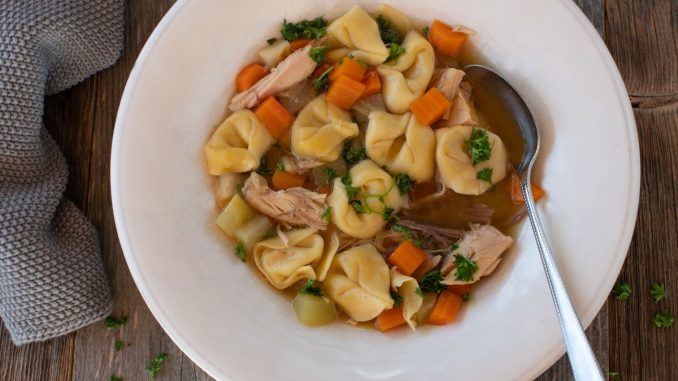 Tortellinová polévka: Syté a zdravé jídlo, po kterém nebudete vyžadovat hlavní chod