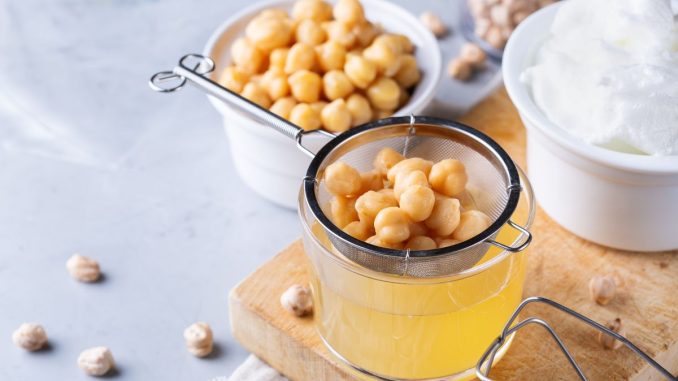 Aquafaba: Nálev z cizrny poslouží veganům místo vajíček. Připravte si sníh i skvělou majonézu