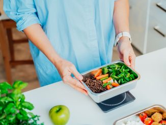 Oblíbená krabičková dieta slibuje udržení váhy a šetří čas. Mezi její nevýhody patří cena