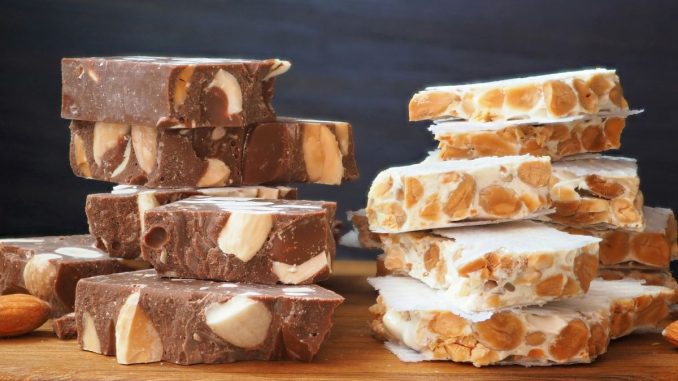 Turrón: Španělský nugát, který se konzumuje v období Vánoc