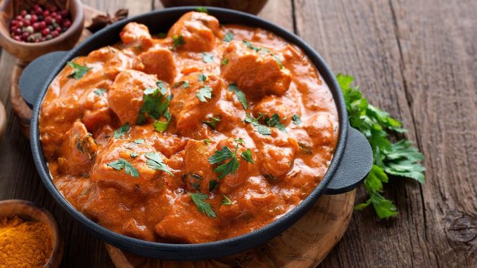Butter chicken: Tradiční indický pokrm, který snadno připravíte i doma