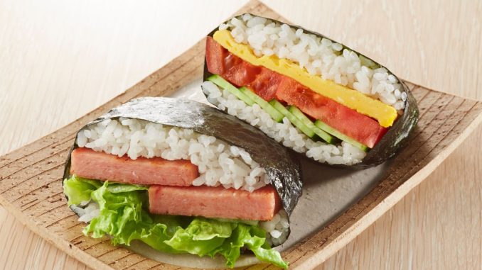 Onigirazu: Japonský rýžový sendvič, který se hodí i jako oběd